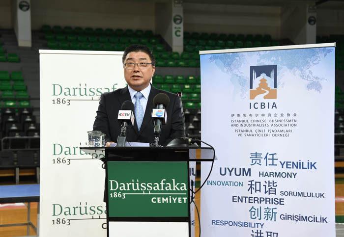 欧亚区域总部副总经理董俊涛在捐赠仪式上发表感言.jpg