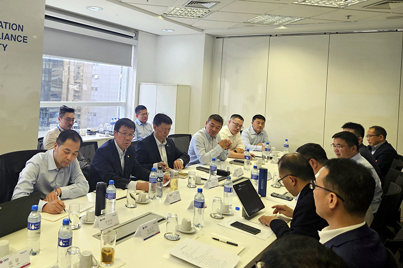 座谈会.jpg