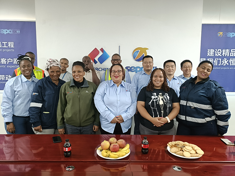001-红石项目座谈会.jpg