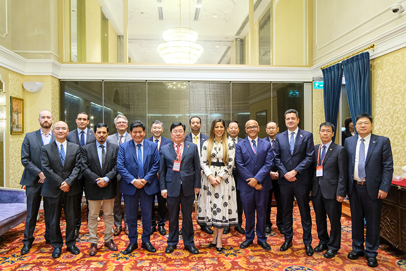 6月11日，姚焕集体会见了前来参加第11届中拉基础设施合作论坛的拉美国家部长级和大使嘉宾.jpg