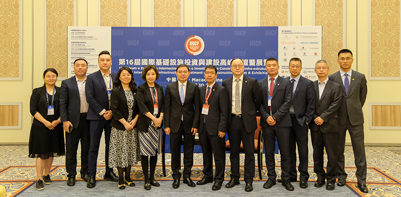 15 会见国家开发银行.jpg