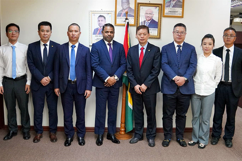 5. 张国来一行与圭亚那工程部副部长会晤.jpg