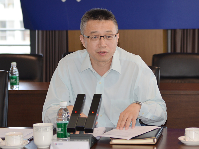 杨总讲话.jpg