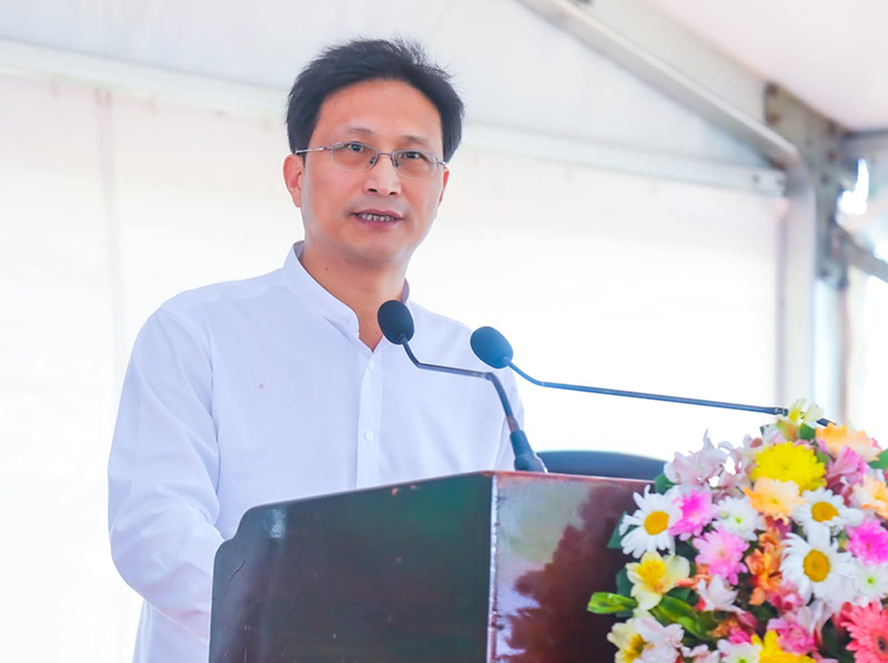 1.戚振宏在完工仪式上讲话.png