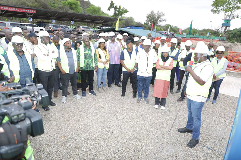 考察现场 (1).jpg