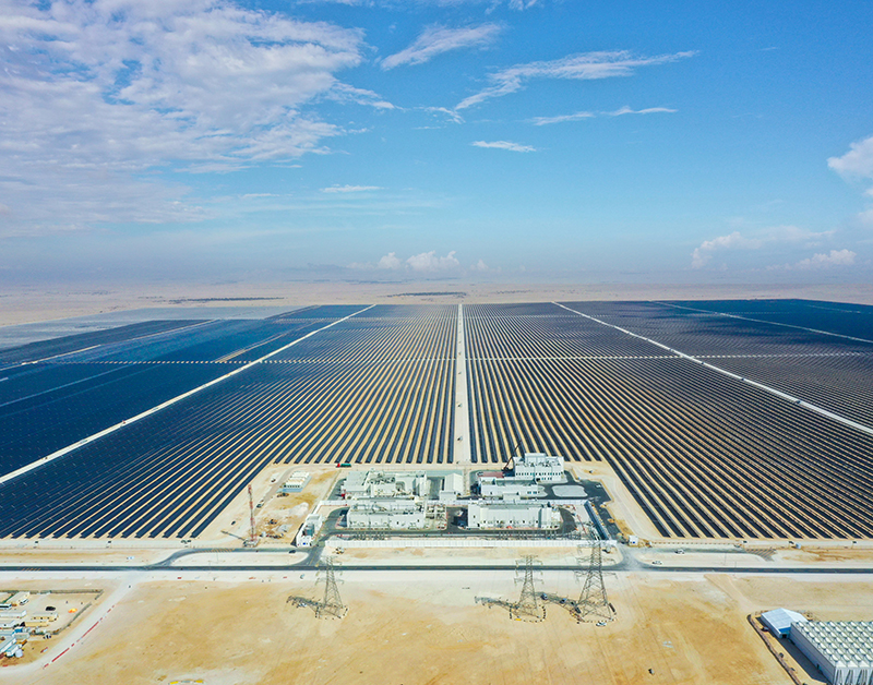 4.卡塔尔阿尔卡萨光伏项目.jpg