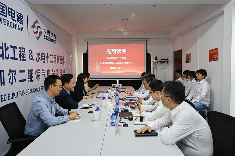 座谈会现场 (1).jpg